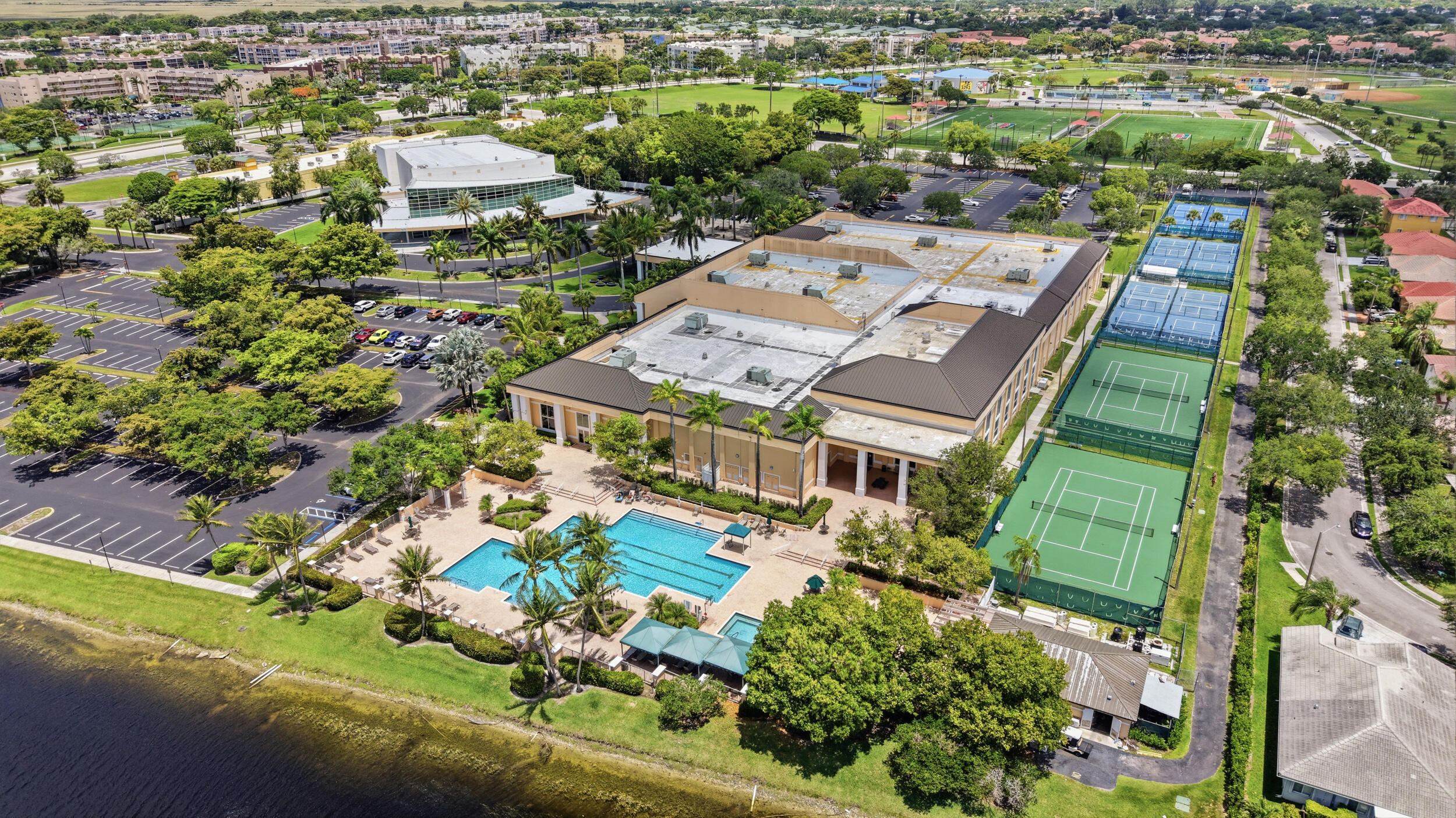 WELDON CONDOMINIUM - Residential