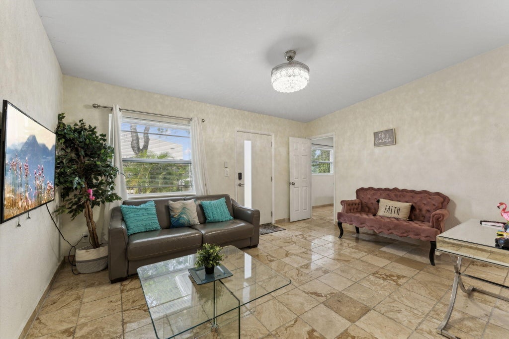 Photo of 1812 SW 9th Street, Fort Lauderdale, FL 33312 (MLS # R11000160)