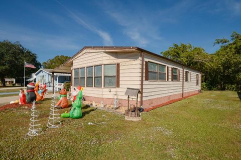 Treasure Coast Mobile Homes for Sale 87 8188 Blolly Court Port St Lucie FL 34952