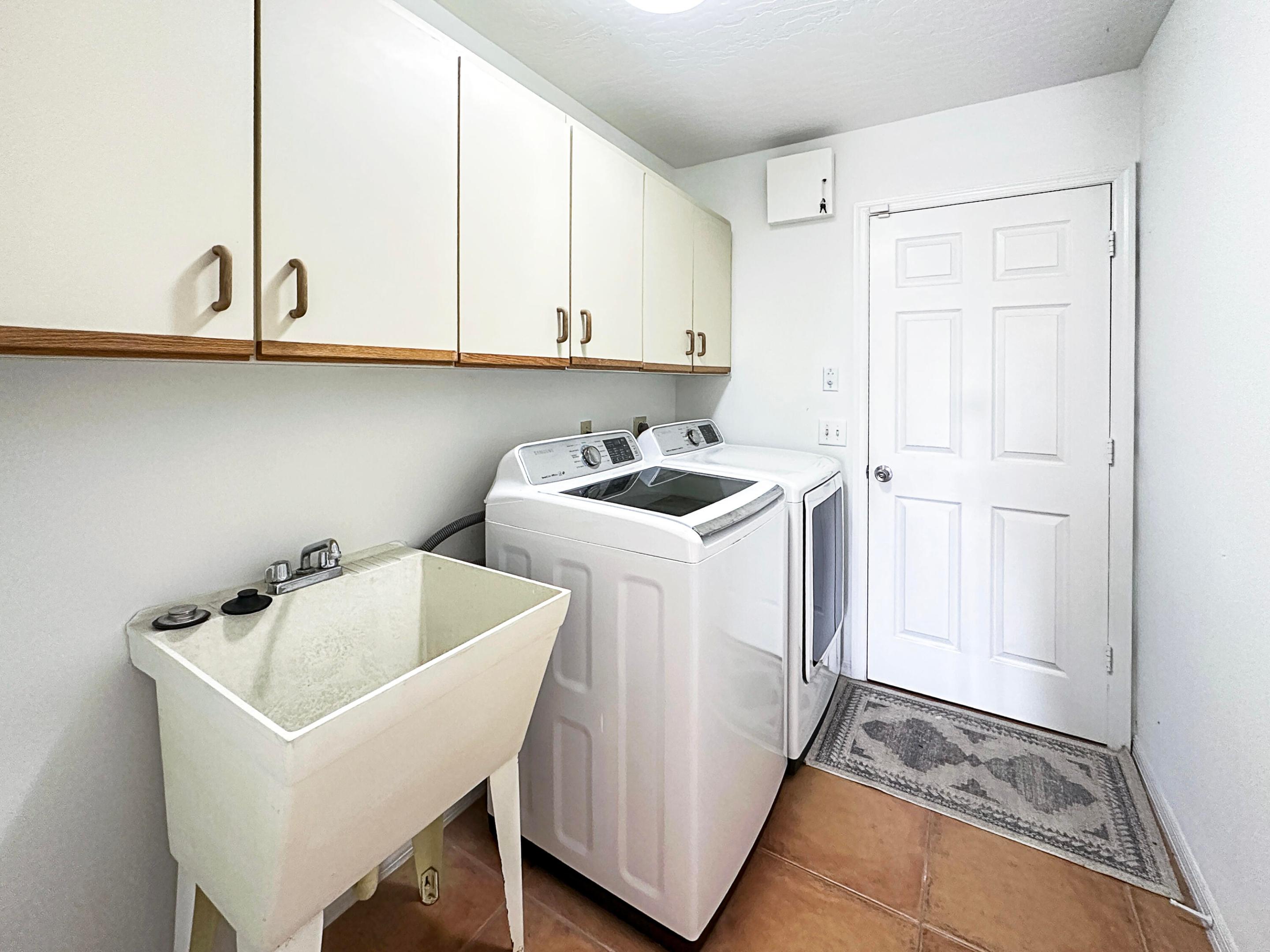 HOLIDAY PINES SUBDIVISION PHASE I - Residential