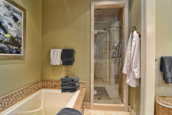 TRUMP NATIONAL GOLF CLUB - Residential