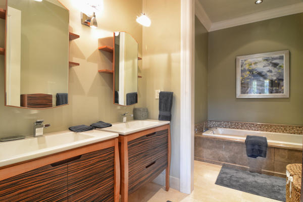 TRUMP NATIONAL GOLF CLUB - Residential