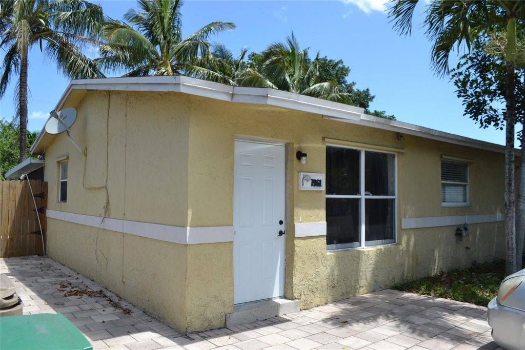 Photo of 7961 NW 30th Street, Davie, FL 33024 (MLS # F10499272)