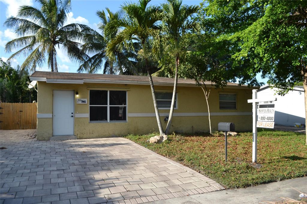 Photo of 7961 NW 30th Street, Davie, FL 33024 (MLS # F10499272)