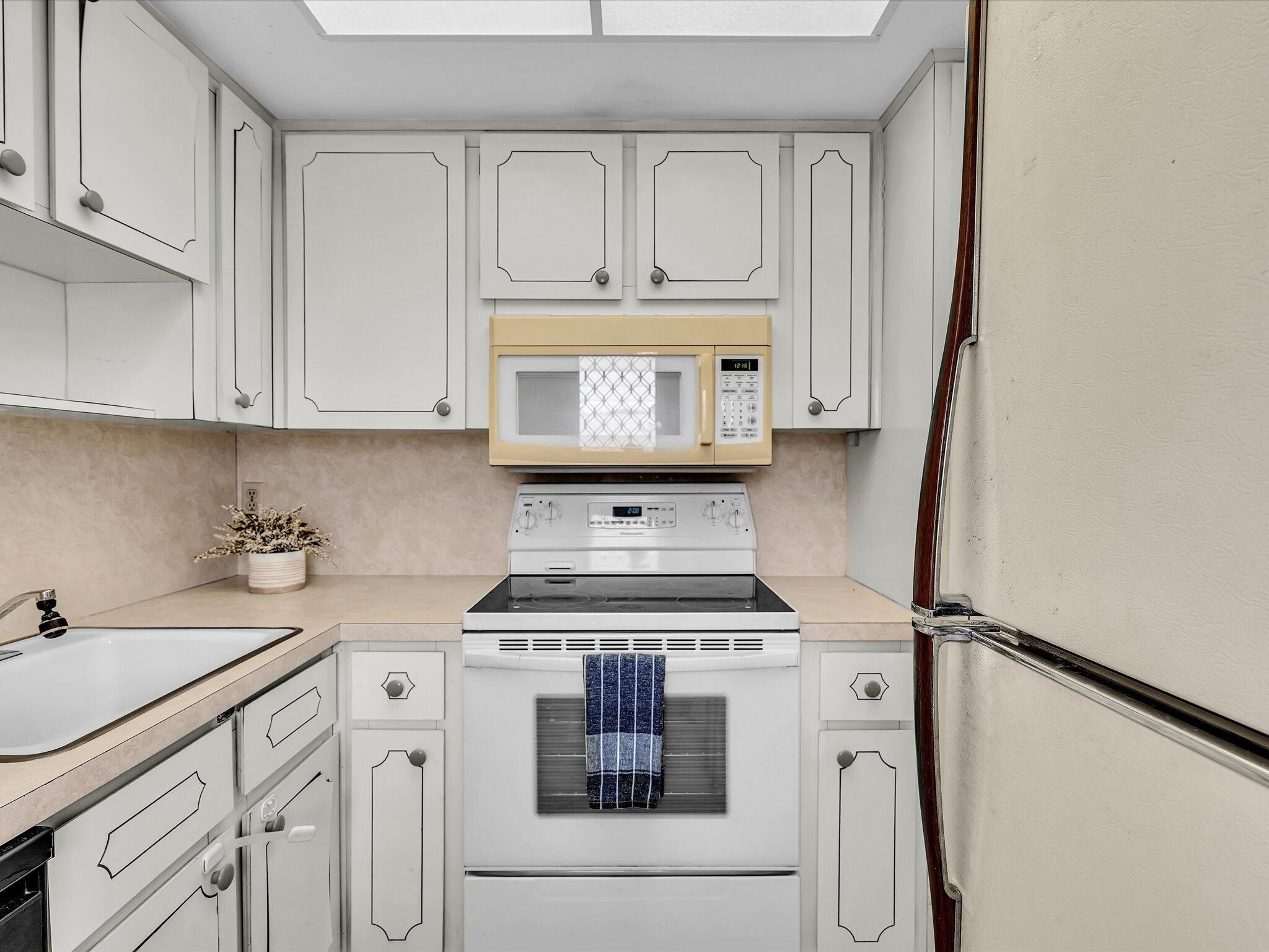 BOCA VERDE CONDO - Residential