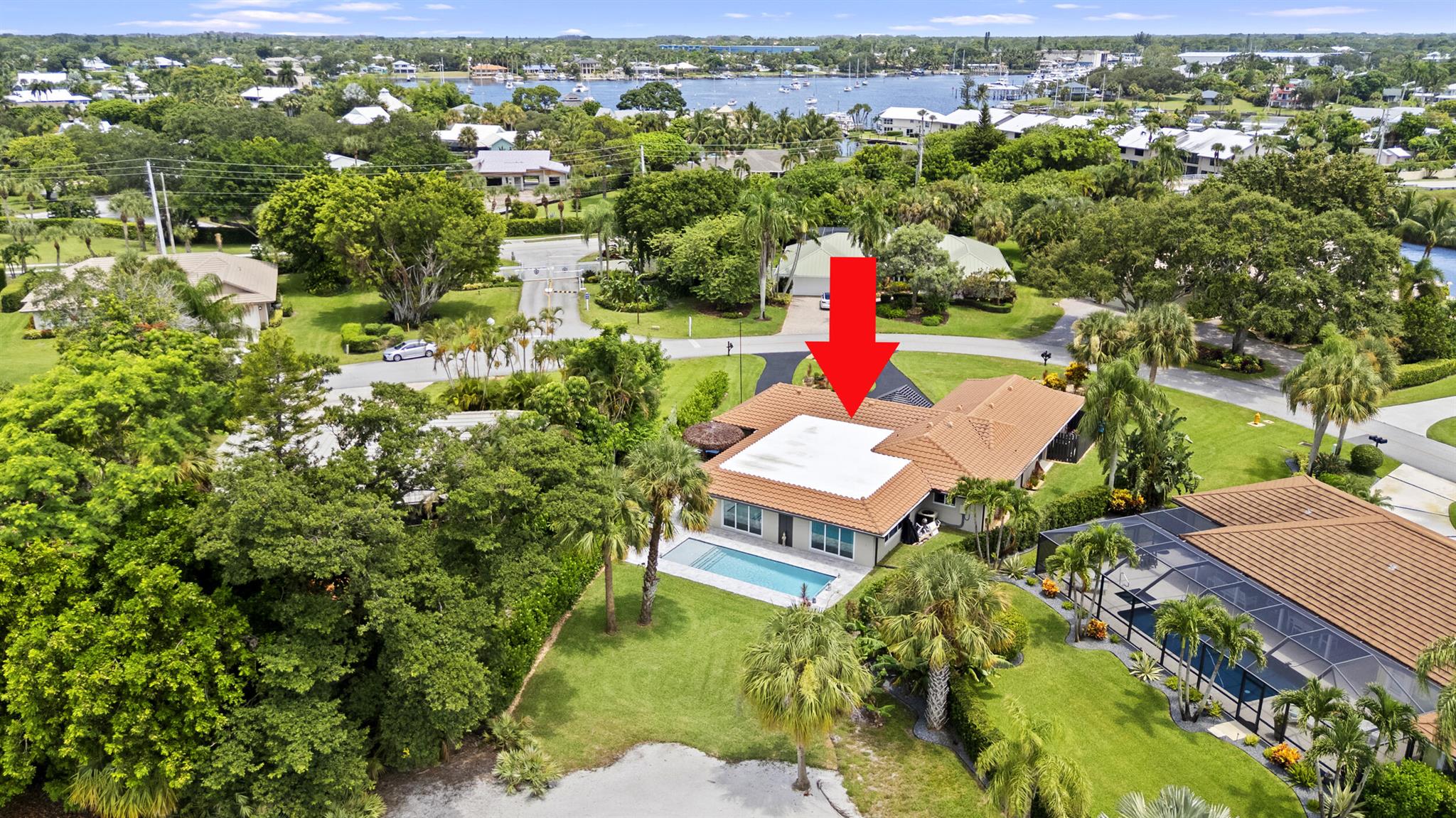 YACHT & COUNTRY CLUB - Residential