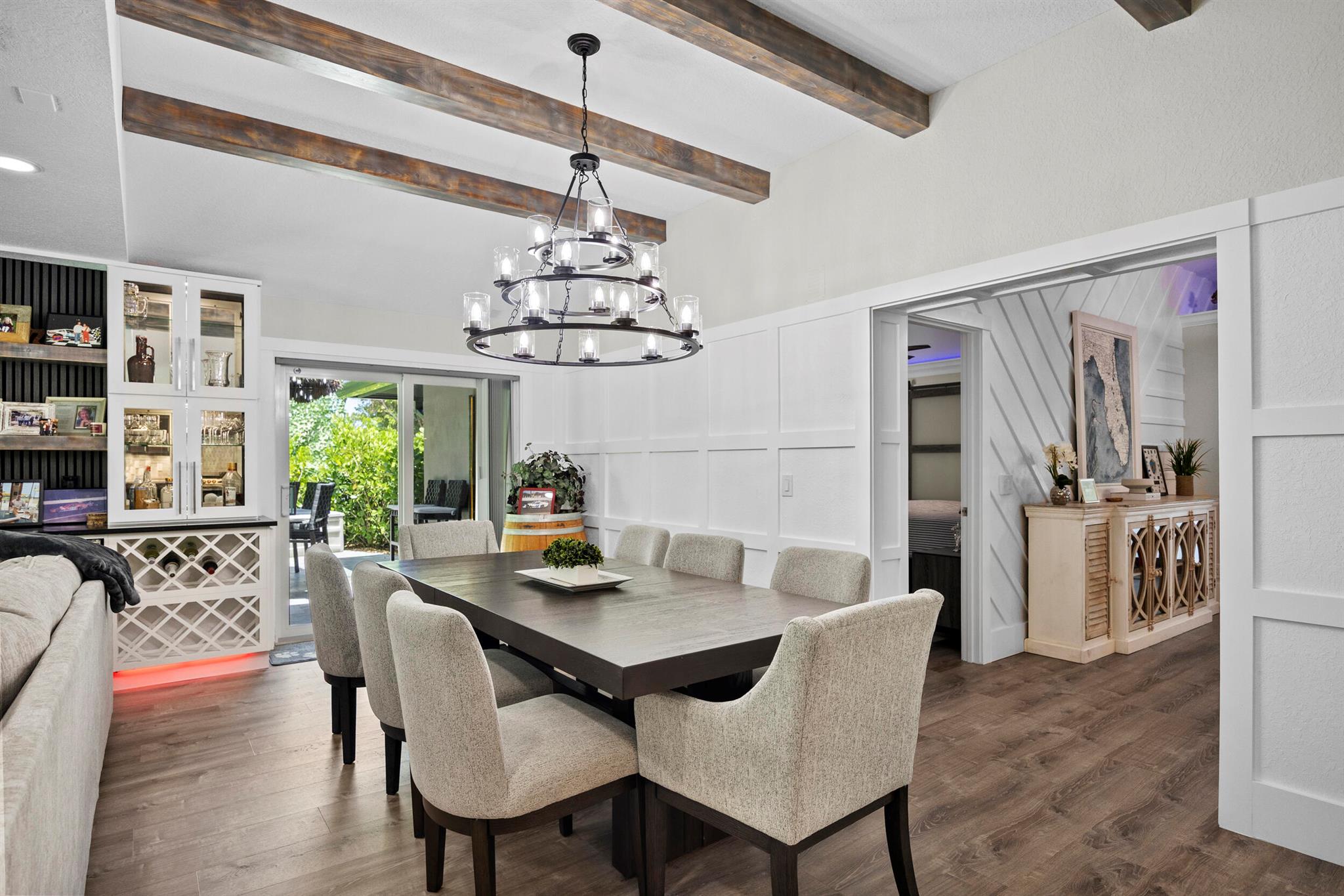 YACHT & COUNTRY CLUB - Residential