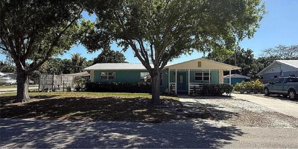 Photo of 1108 SW 33rd Street, Palm City, FL 34990 (MLS # R11078127)