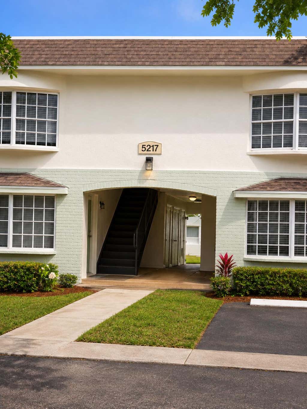 Photo of 5217 NW 18th Street #3D, Lauderhill, FL 33313 (MLS # B26059508)