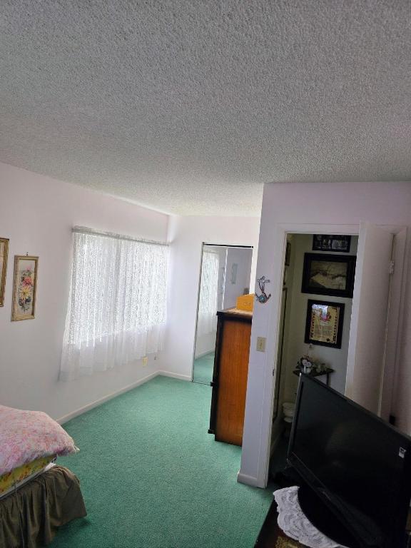 PINE RIDGE SOUTH IV CONDO - Residential