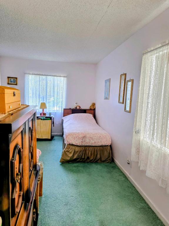 PINE RIDGE SOUTH IV CONDO - Residential