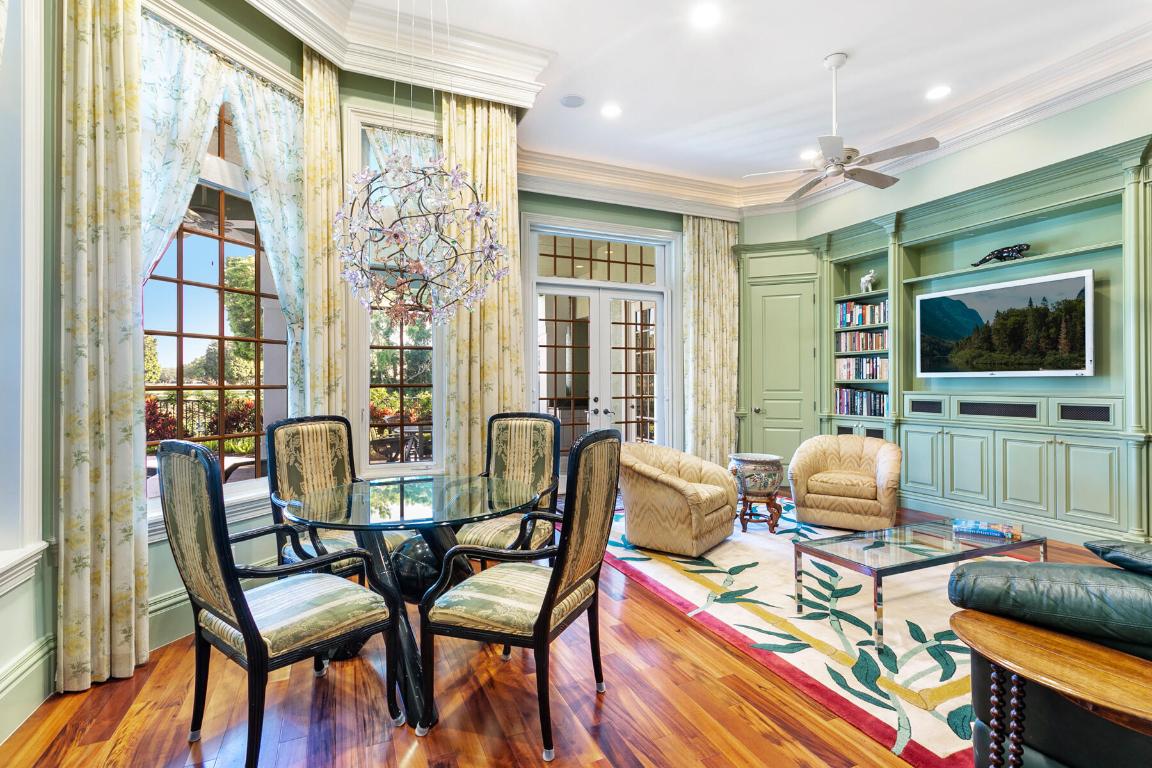 Jonathans Landing - Residential