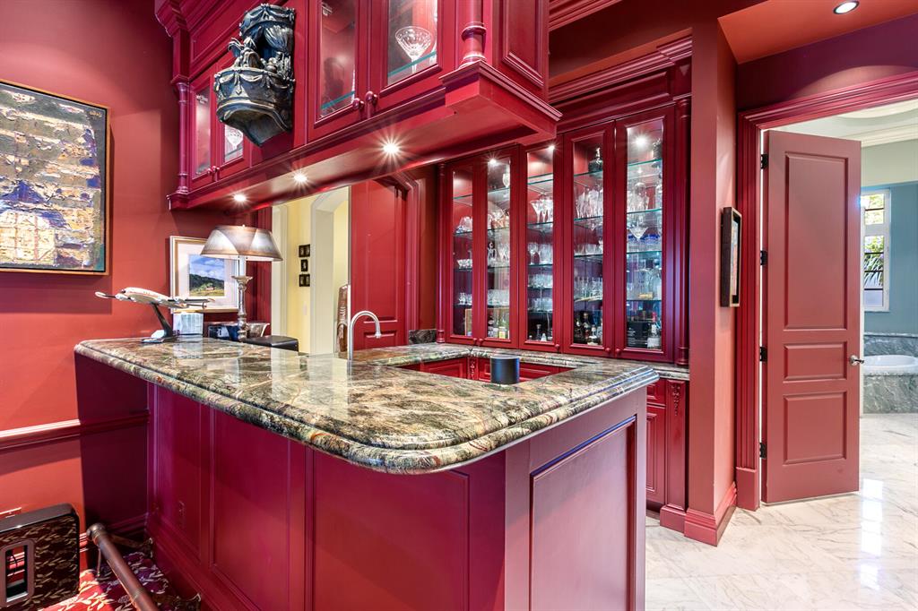 Jonathans Landing - Residential