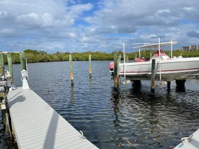 Jonathans Landing - Residential