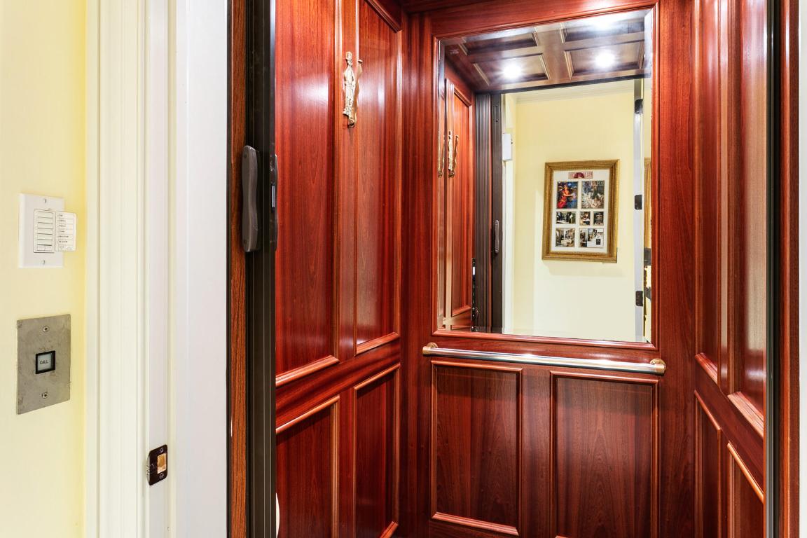 Jonathans Landing - Residential