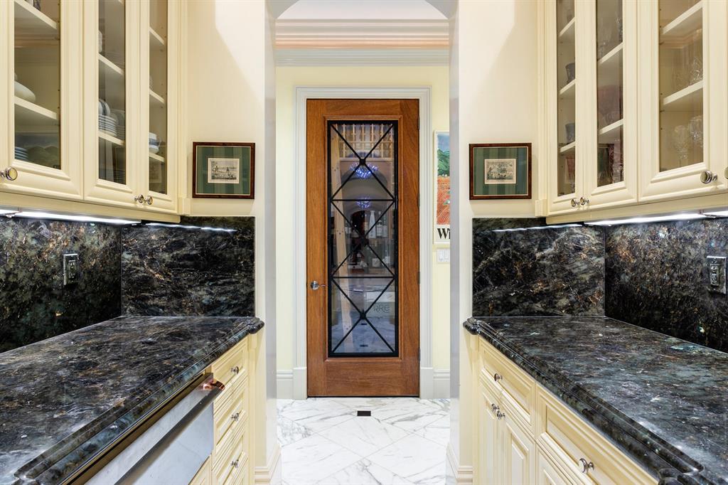 Jonathans Landing - Residential