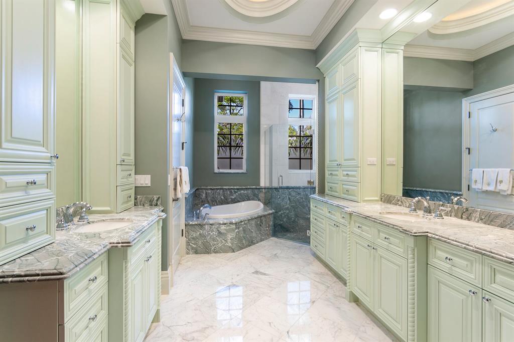 Jonathans Landing - Residential