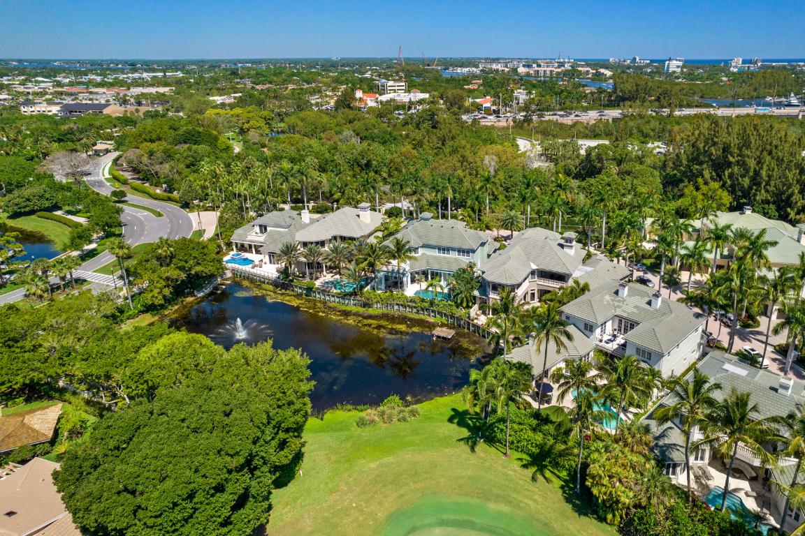 Jonathans Landing - Residential