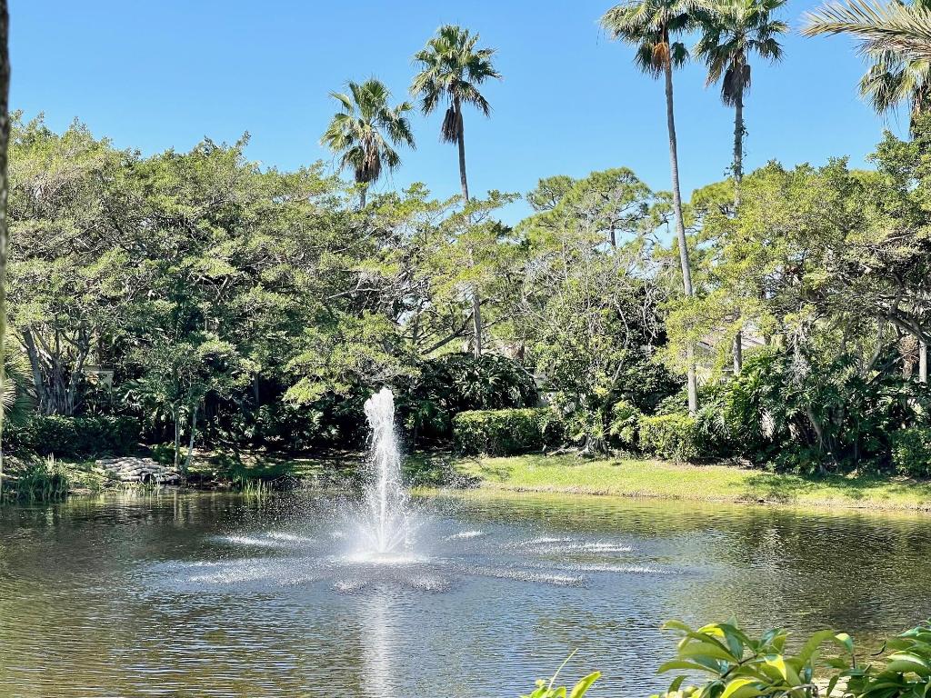 Jonathans Landing - Residential