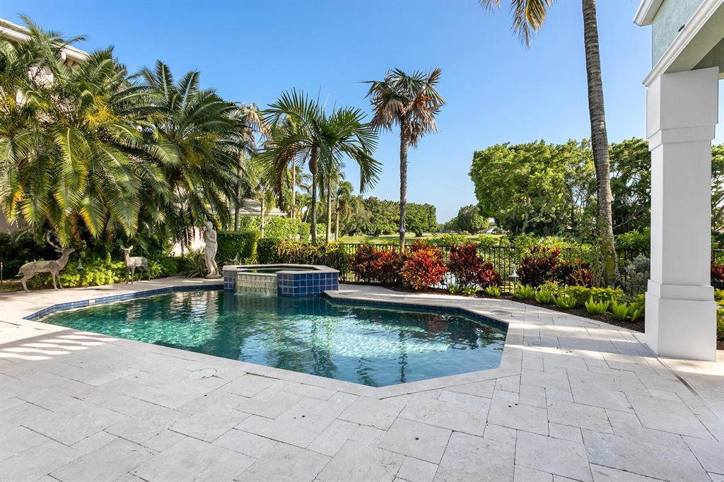 Jonathans Landing - Residential