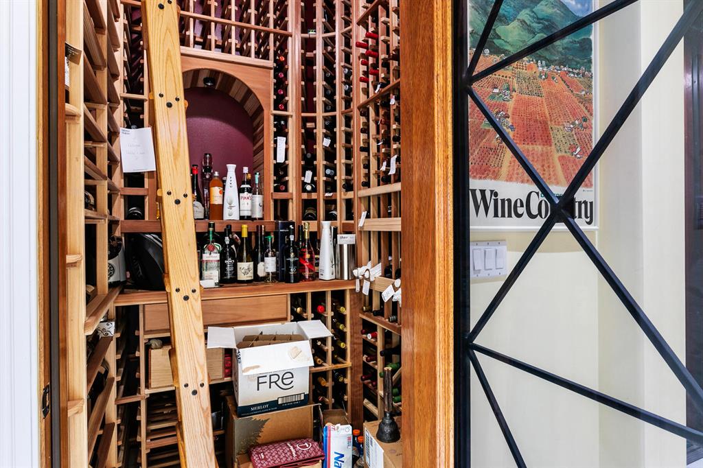 Jonathans Landing - Residential