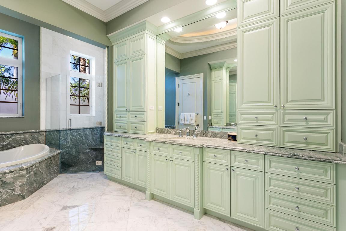 Jonathans Landing - Residential