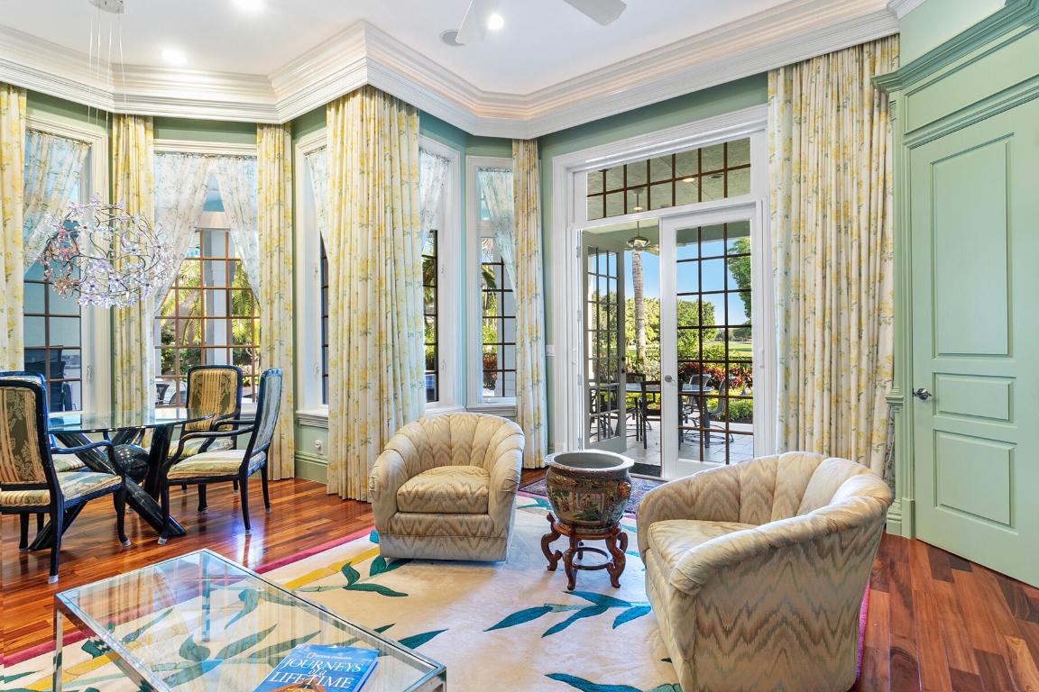 Jonathans Landing - Residential