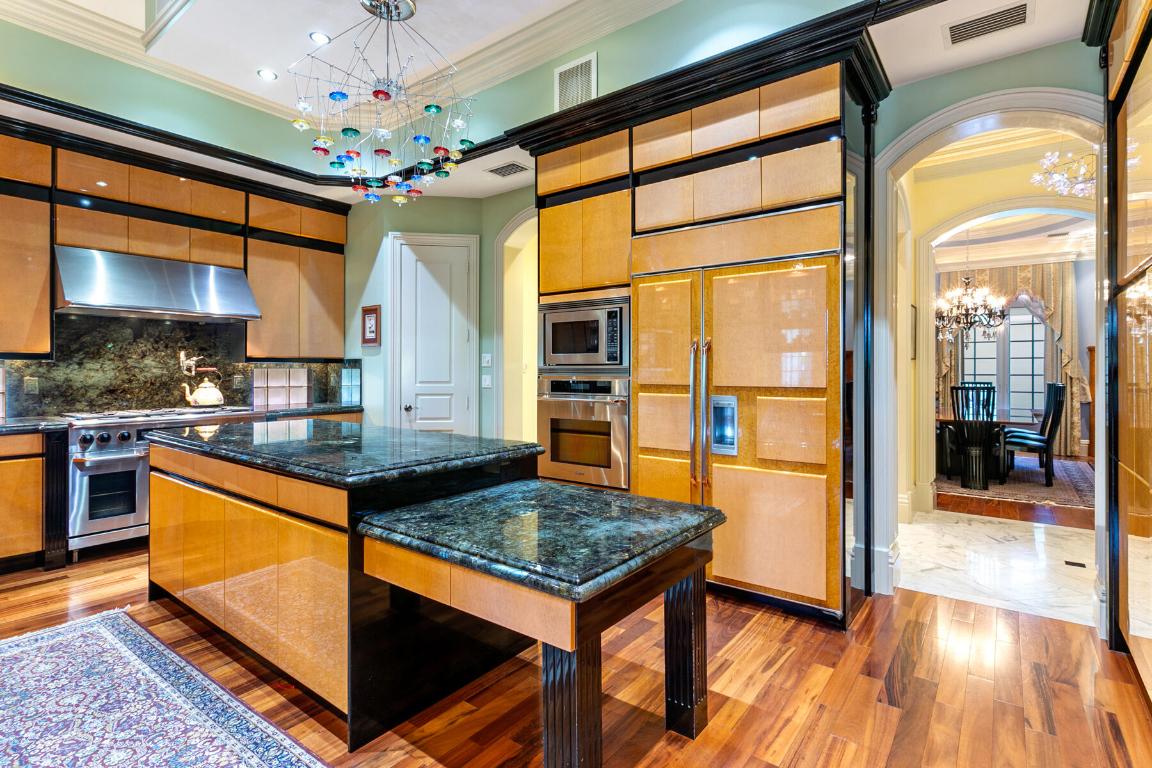 Jonathans Landing - Residential