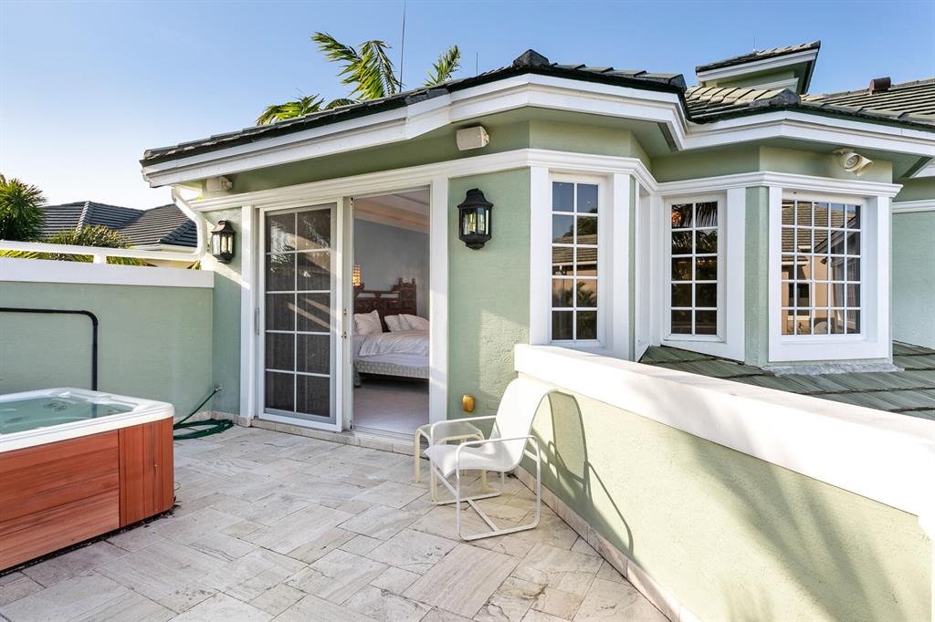 Jonathans Landing - Residential