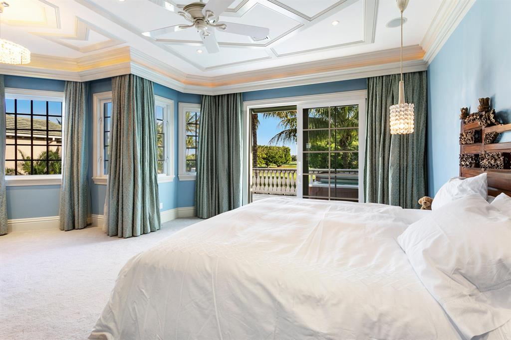 Jonathans Landing - Residential