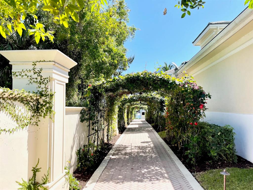 Jonathans Landing - Residential