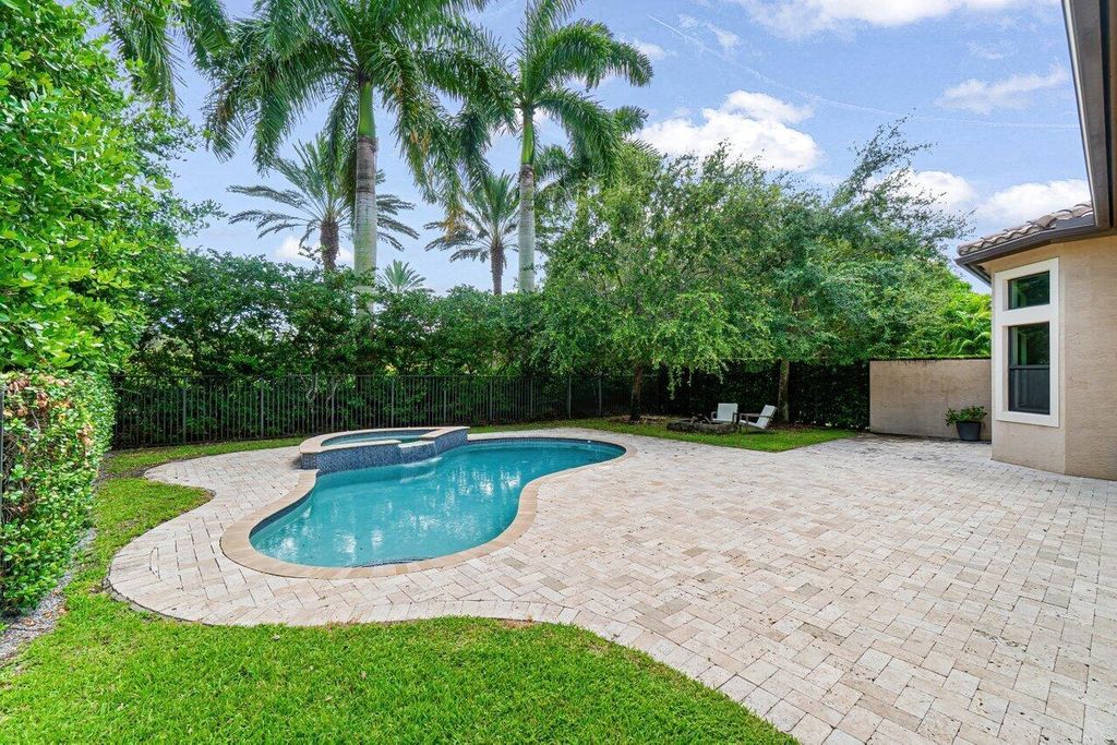 Photo of 8574 Lewis River Road, Delray Beach, FL 33446 (MLS # R11102618)
