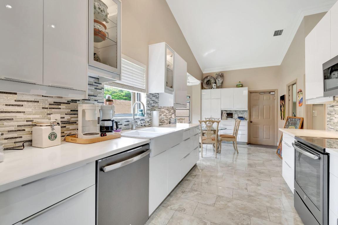 BOCA WOODS COUNTRY CLUB PH 1 - Residential