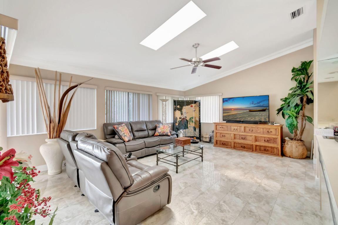 BOCA WOODS COUNTRY CLUB PH 1 - Residential