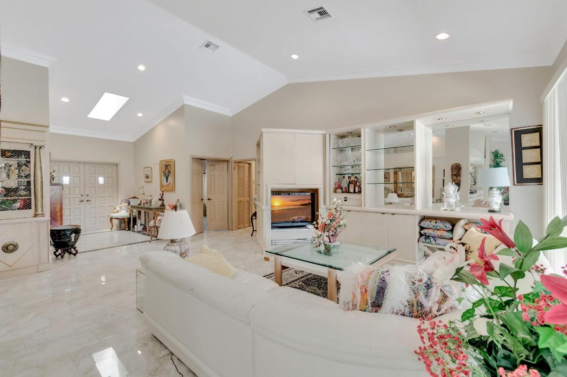 BOCA WOODS COUNTRY CLUB PH 1 - Residential