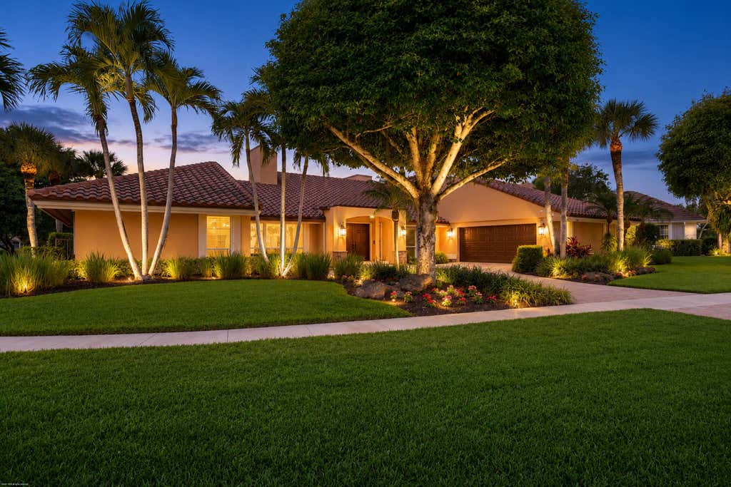 Photo of 2379 Newbury Court, Wellington, FL 33414 (MLS # B26067614)