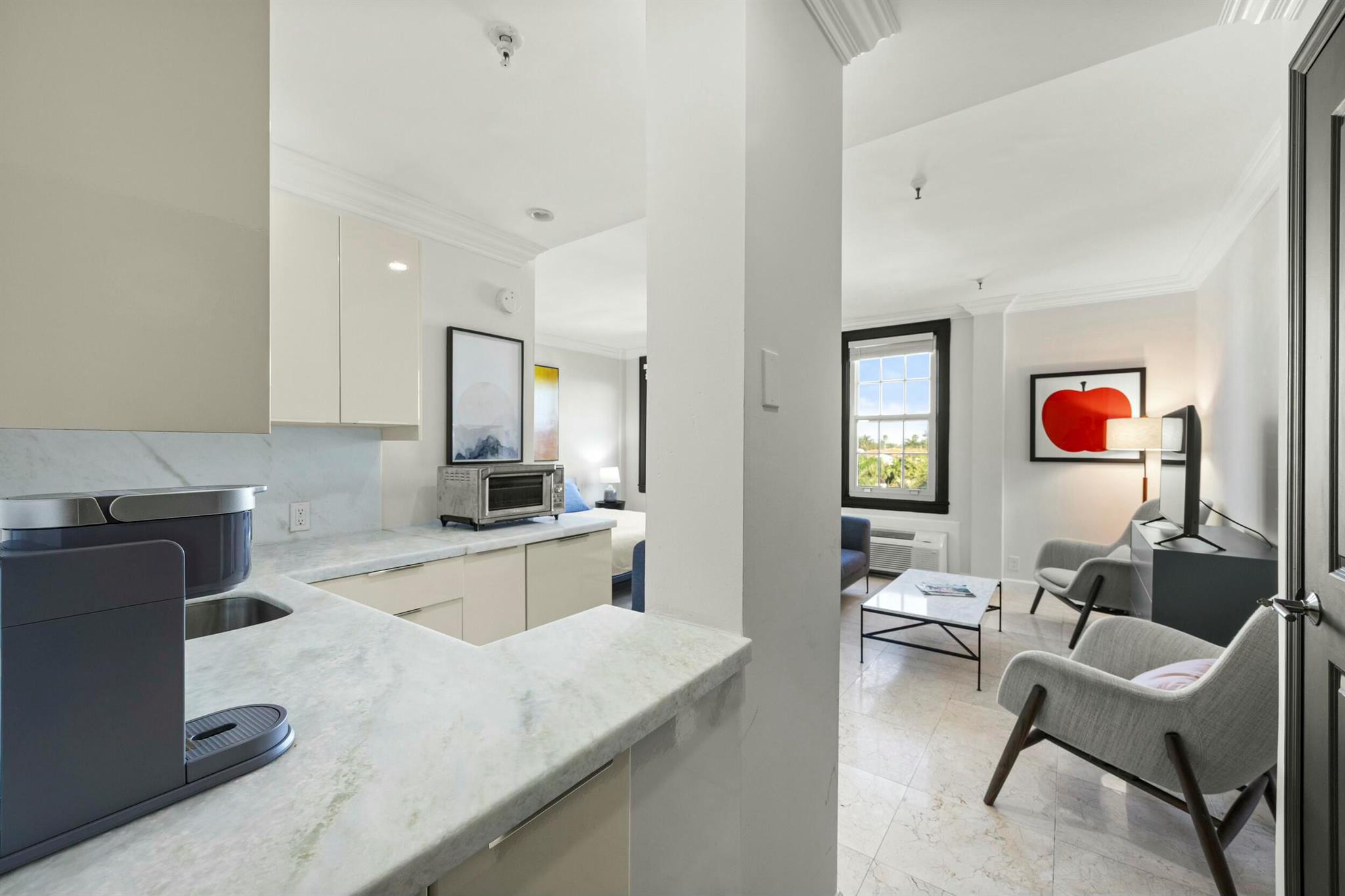 235 Sunrise Avenue 3204 & 3206