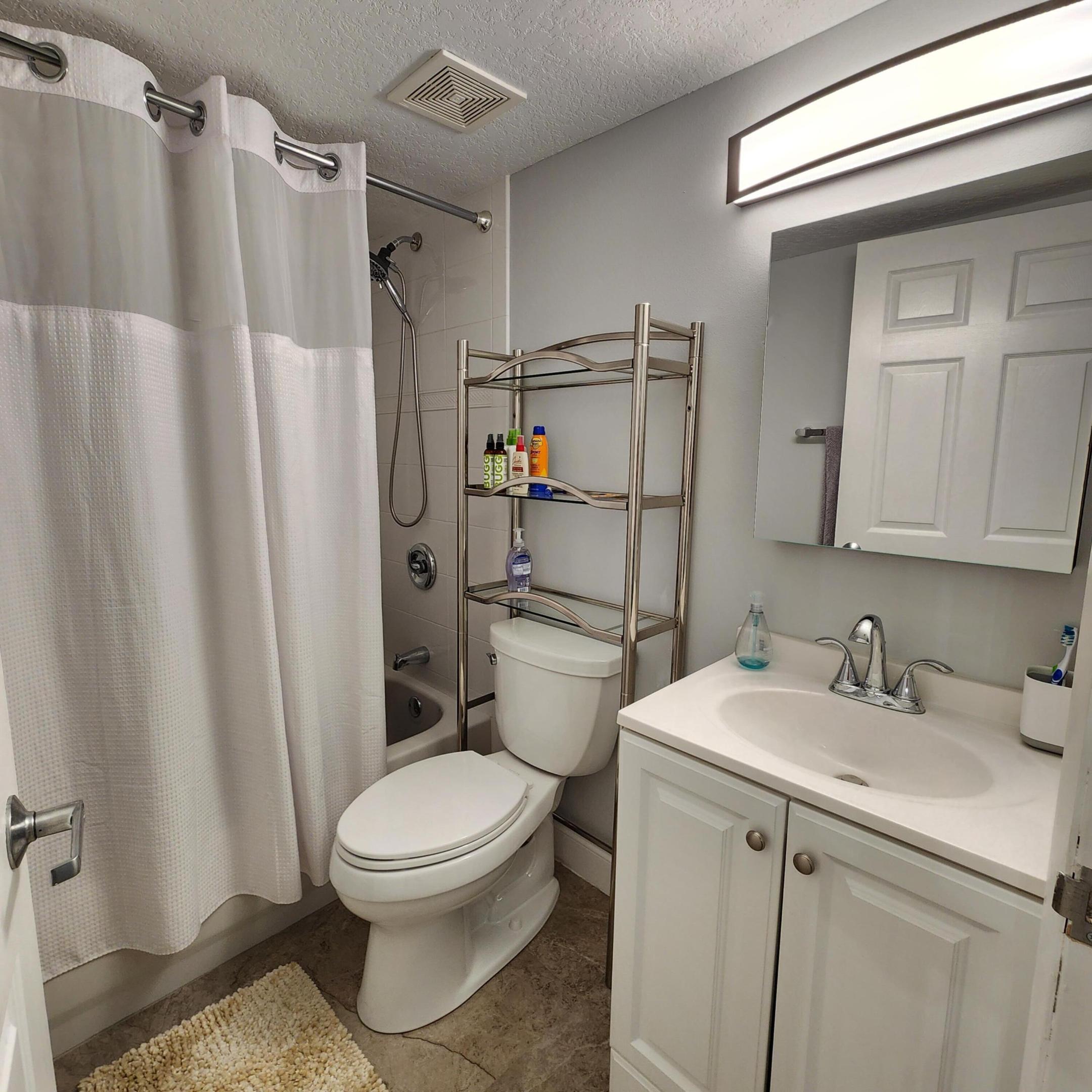 OCEAN HARBOUR NORTH PRIVATE BEACHFRONT AND MARINA - Residential