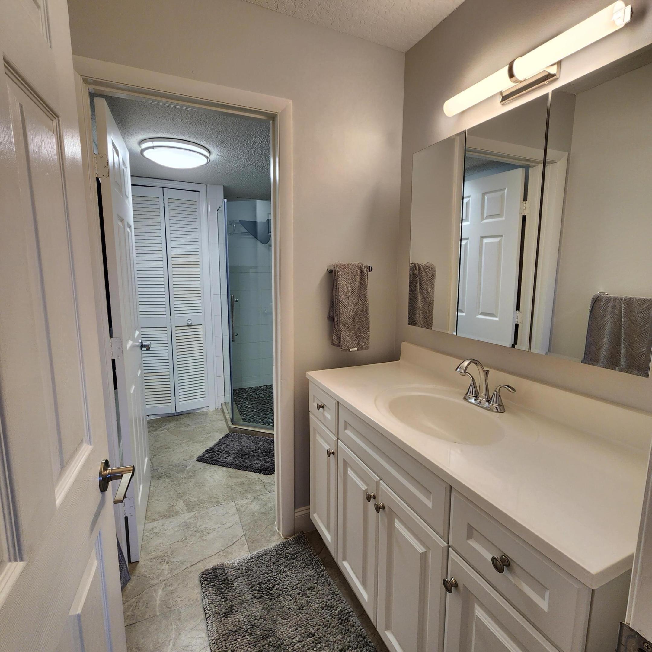 OCEAN HARBOUR NORTH PRIVATE BEACHFRONT AND MARINA - Residential