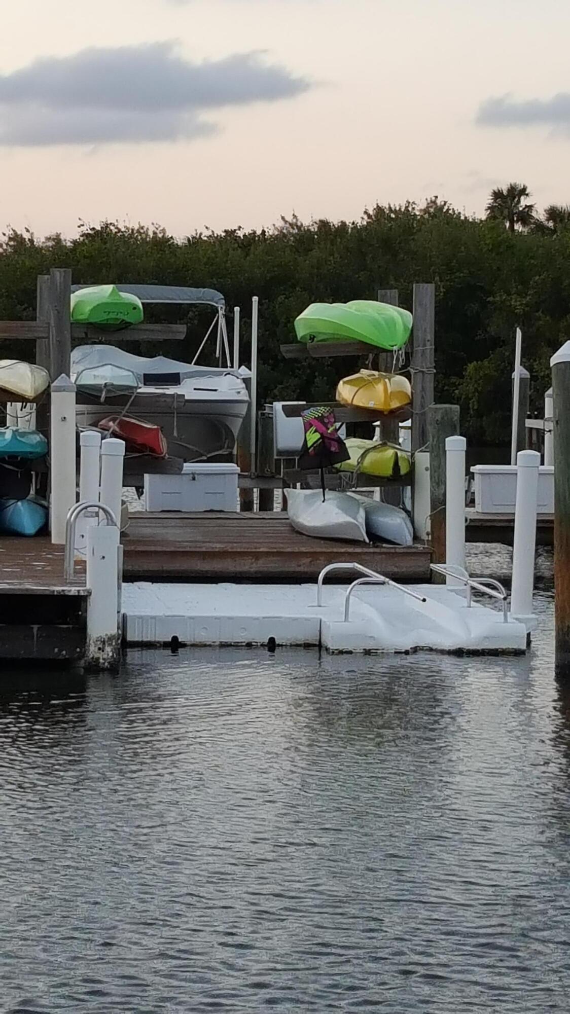 OCEAN HARBOUR NORTH PRIVATE BEACHFRONT AND MARINA - Residential