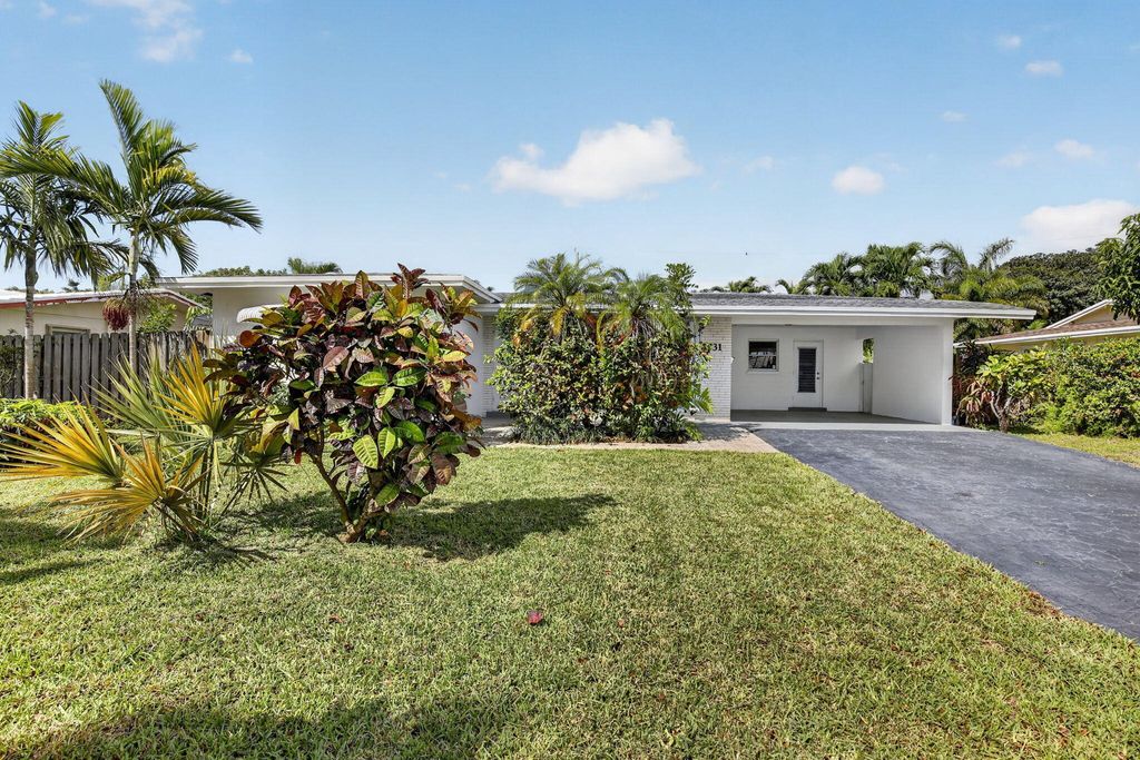 Photo of 5731 NE 17th Terrace, Fort Lauderdale, FL 33334 (MLS # B26044954)
