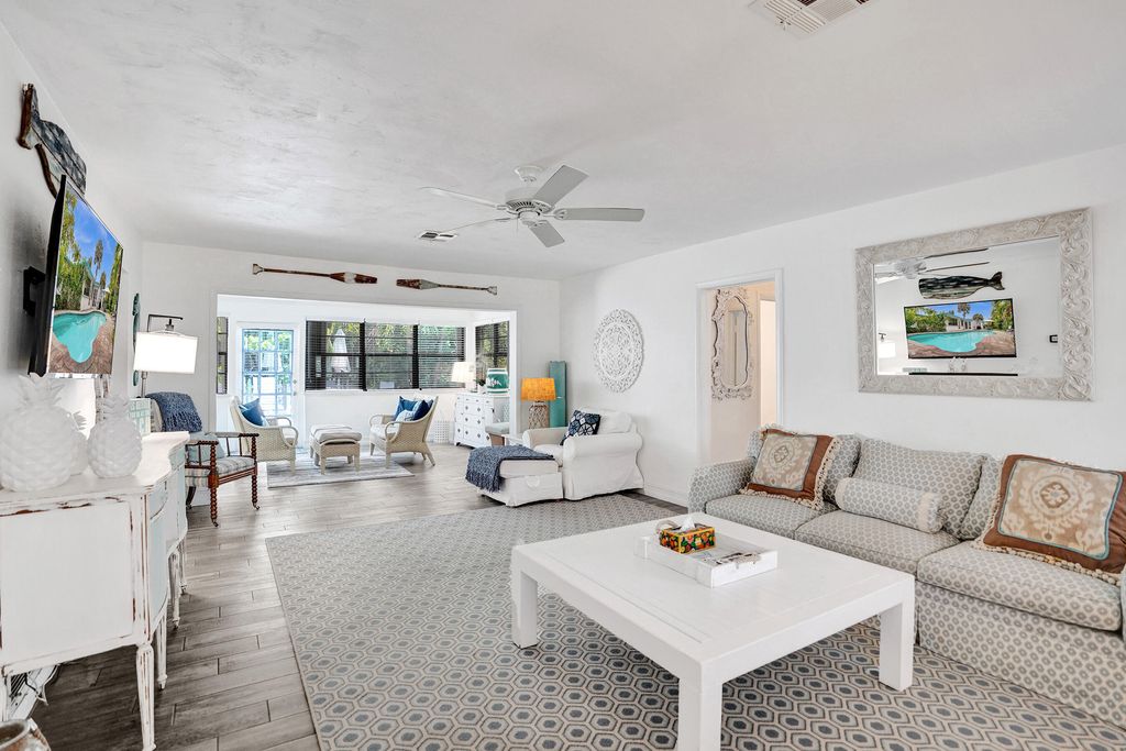 Photo of 107 N Swinton Circle, Delray Beach, FL 33444 (MLS # B26027304)