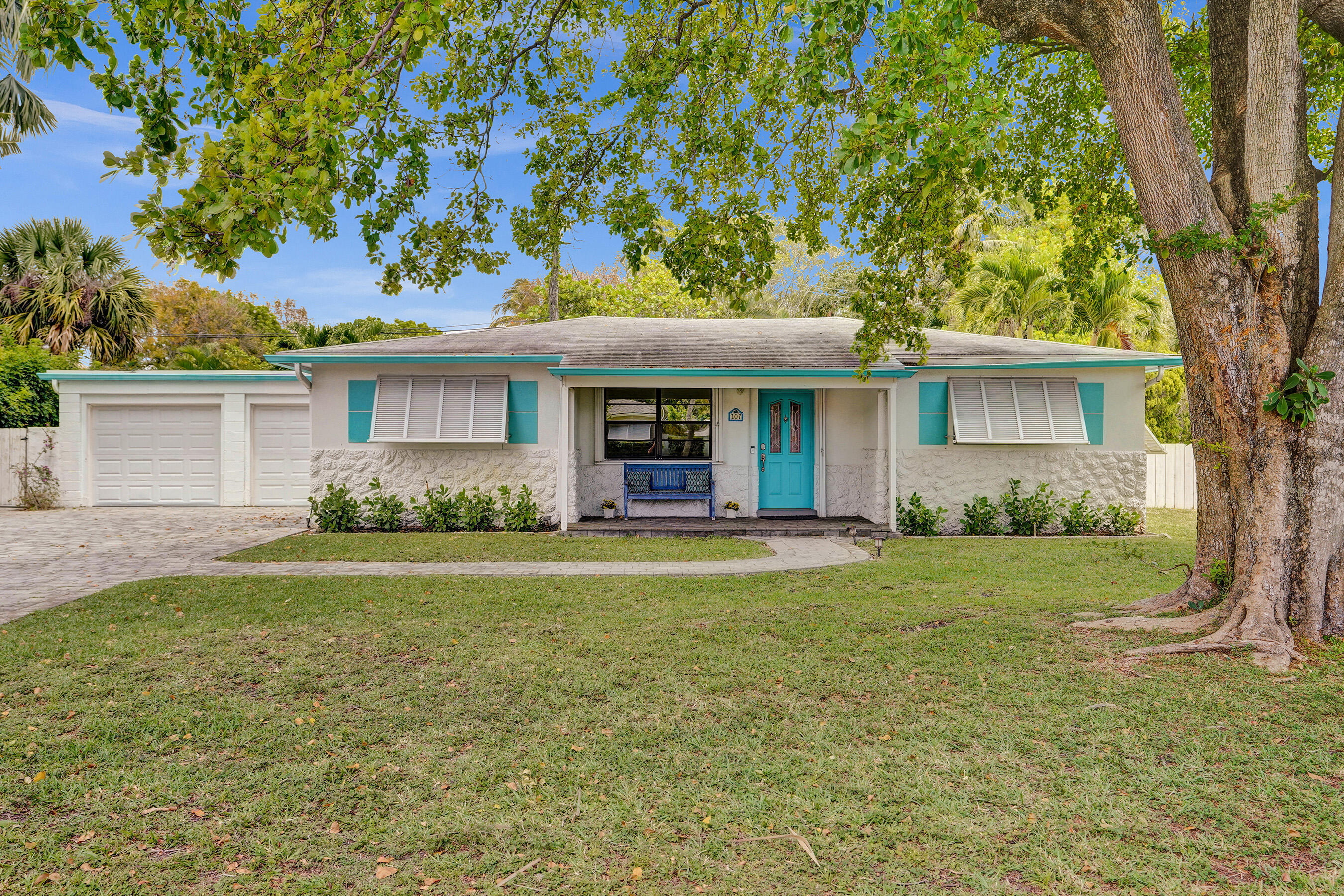 NORTHRIDGE - Residential Lease