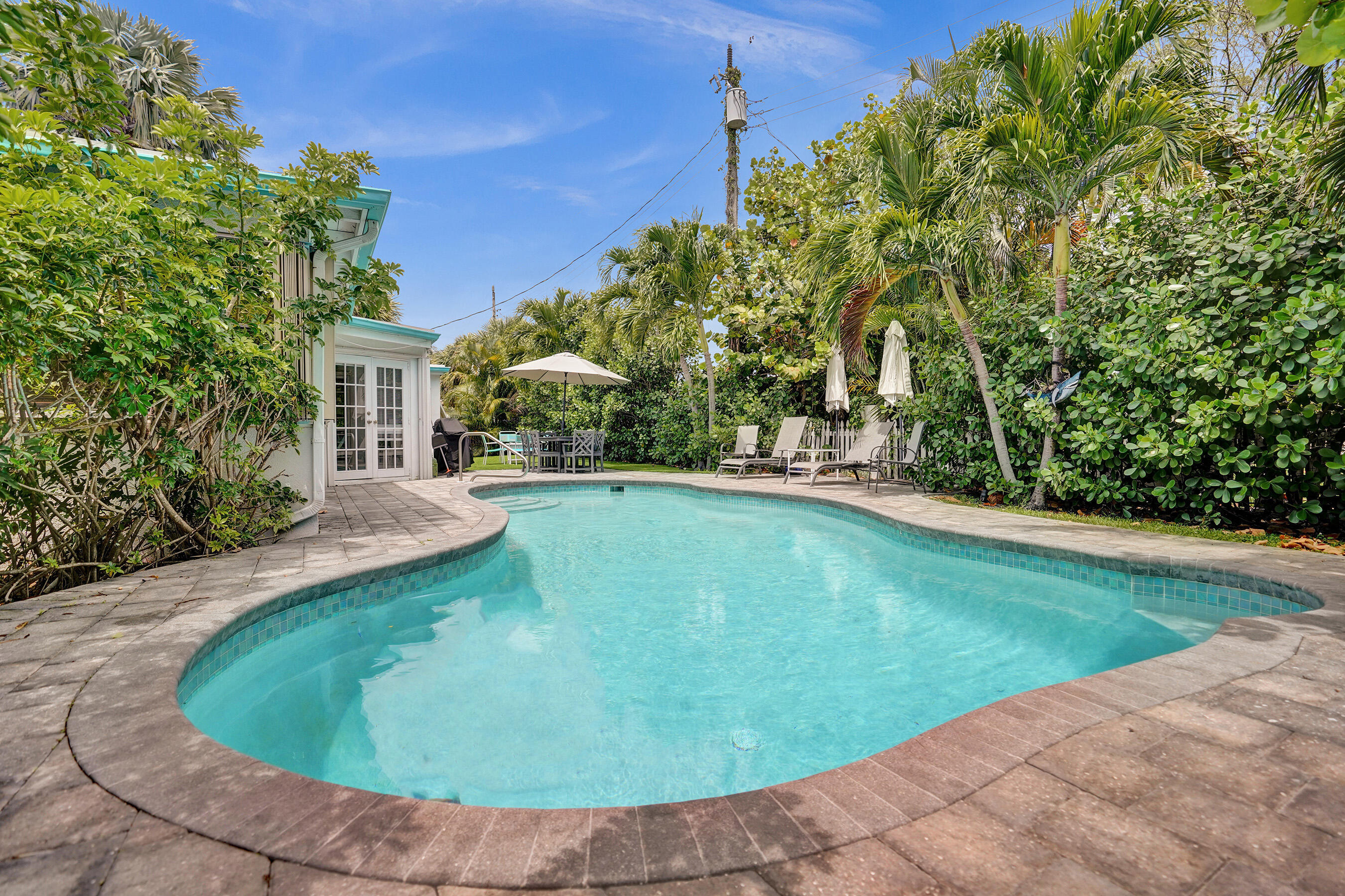 NORTHRIDGE - Residential Lease