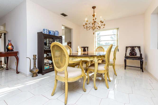 DELRAY VILLAS 2 - Residential