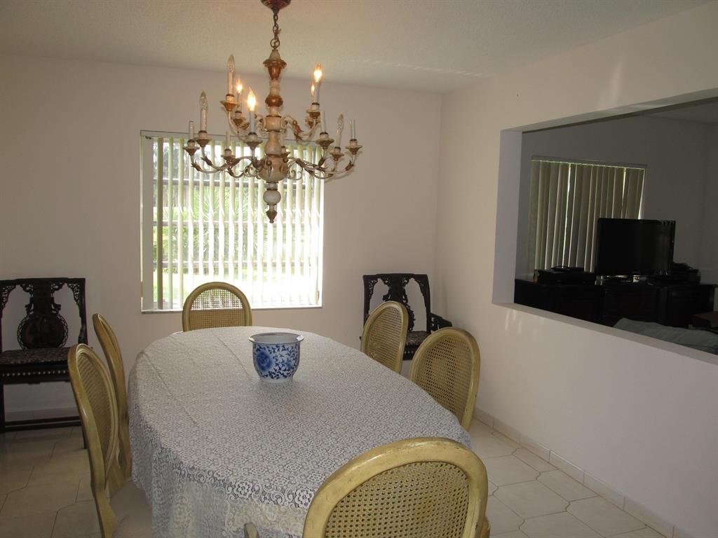 DELRAY VILLAS 2 - Residential