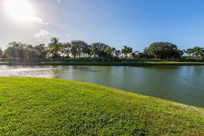 DELRAY VILLAS 2 - Residential