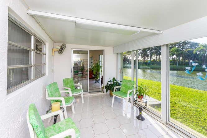 DELRAY VILLAS 2 - Residential