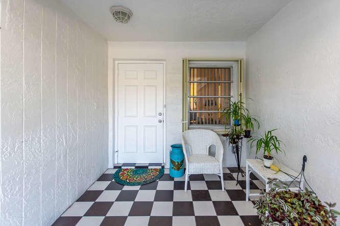 DELRAY VILLAS 2 - Residential