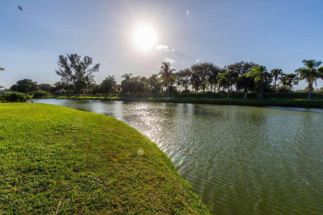 DELRAY VILLAS 2 - Residential